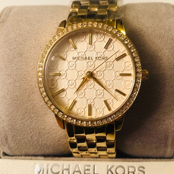 Michael Kors Accessories - 🌊 Michael Kors gold watch for women